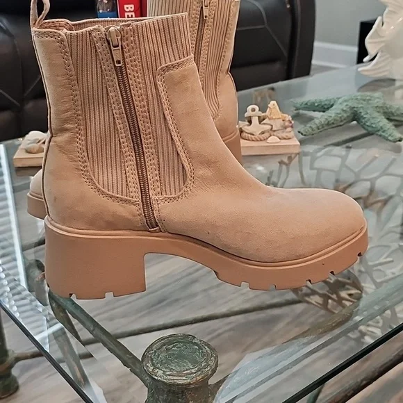 NWOT Tan Ankle Boots for Women 12 - Picture 3 of 5